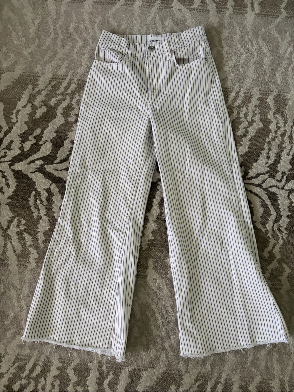 Frame stripe crop jeans